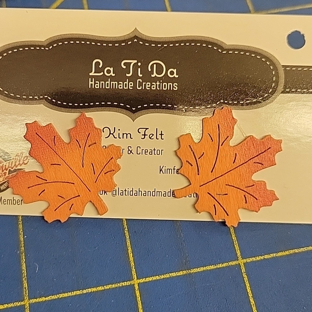 La Ti Da Handmade Leaf Leaves 1" Earrings Fall Autumn Thanksgiving